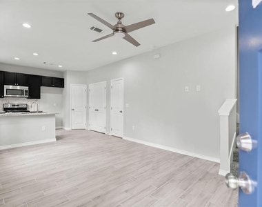 15629 Holly Drive - Photo Thumbnail 1