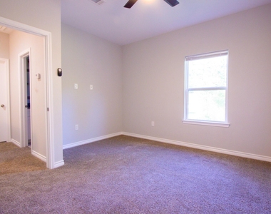 15629 Holly Drive - Photo Thumbnail 10