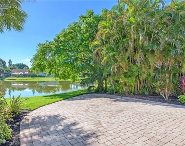 300 Wentworth Court - Photo Thumbnail 29