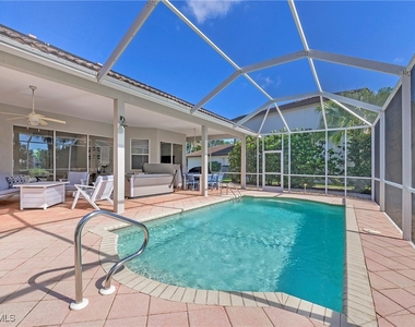 300 Wentworth Court - Photo Thumbnail 7