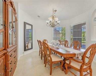 300 Wentworth Court - Photo Thumbnail 19