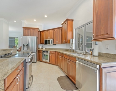 300 Wentworth Court - Photo Thumbnail 22
