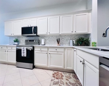 11091 Corsia Trieste Way - Photo Thumbnail 3