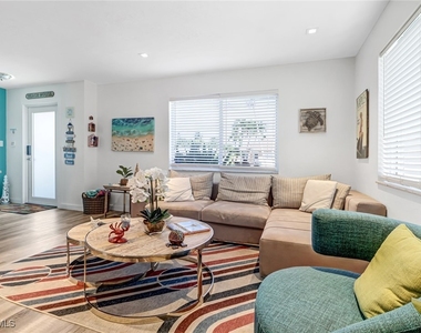 724 100th Avenue N - Photo Thumbnail 11