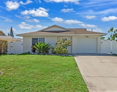 724 100th Avenue N - Photo Thumbnail 1