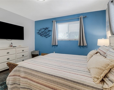 724 100th Avenue N - Photo Thumbnail 18