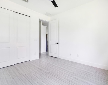 17196 Glenview Avenue - Photo Thumbnail 25