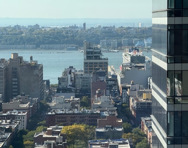  West 47th Street - Photo Thumbnail 1