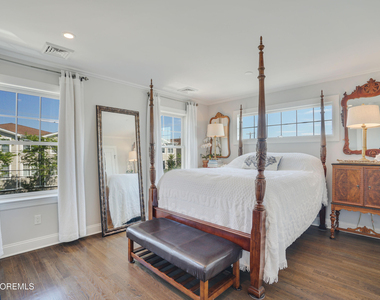 229 1st Avenue - Photo Thumbnail 14