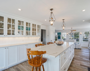 229 1st Avenue - Photo Thumbnail 6