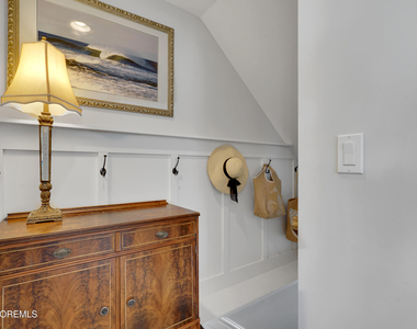 229 1st Avenue - Photo Thumbnail 4