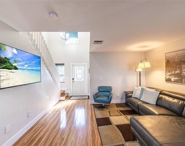 9871 Nw 2nd Court - Photo Thumbnail 6