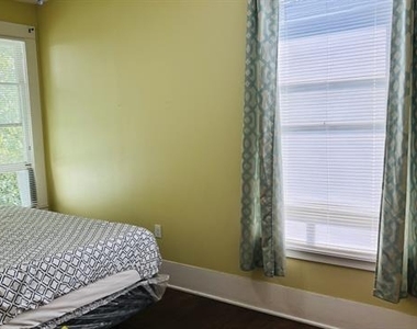 4616 Eastside Avenue - Photo Thumbnail 16