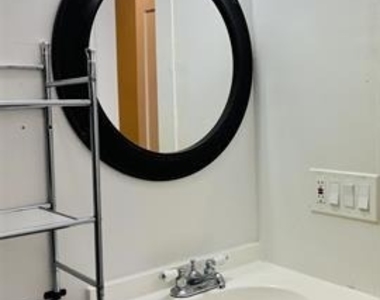 4616 Eastside Avenue - Photo Thumbnail 15
