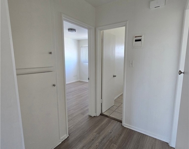 1834 Pine Avenue - Photo Thumbnail 7