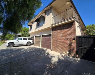1834 Pine Avenue - Photo Thumbnail 10