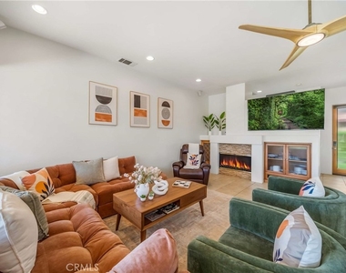 80305 Cedar Crest - Photo Thumbnail 2