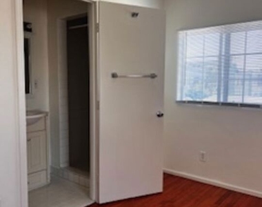 1529 5th Avenue - Photo Thumbnail 9