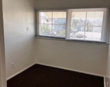 1529 5th Avenue - Photo Thumbnail 10