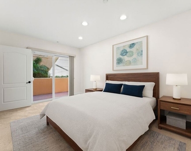 16123 W Sunset Boulevard - Photo Thumbnail 12