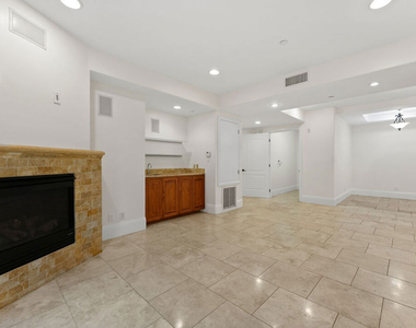 16123 W Sunset Boulevard - Photo Thumbnail 3