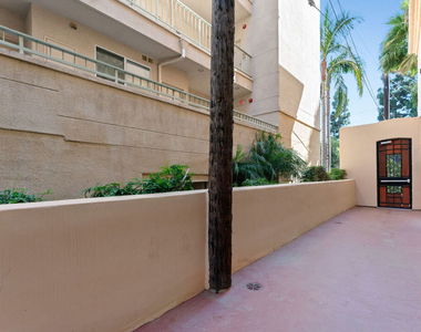 16123 W Sunset Boulevard - Photo Thumbnail 6