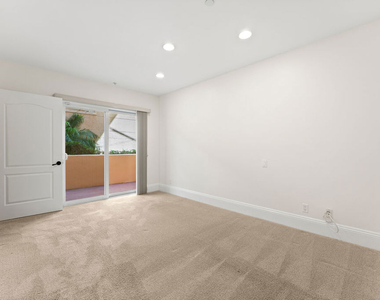 16123 W Sunset Boulevard - Photo Thumbnail 14
