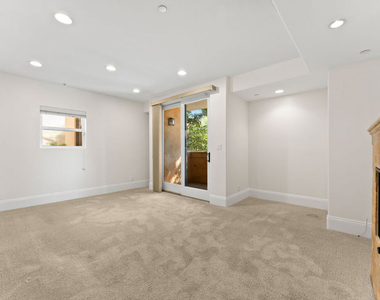 16123 W Sunset Boulevard - Photo Thumbnail 17