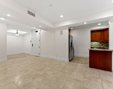 16123 W Sunset Boulevard - Photo Thumbnail 9