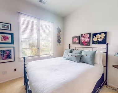863 Starflower Rd - Photo Thumbnail 13