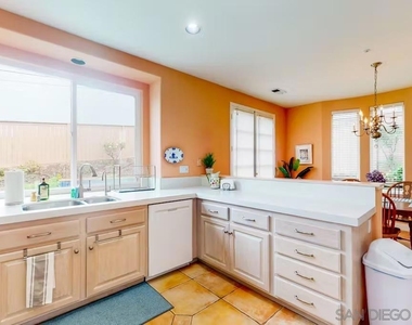 863 Starflower Rd - Photo Thumbnail 6