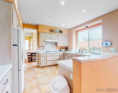 863 Starflower Rd - Photo Thumbnail 5