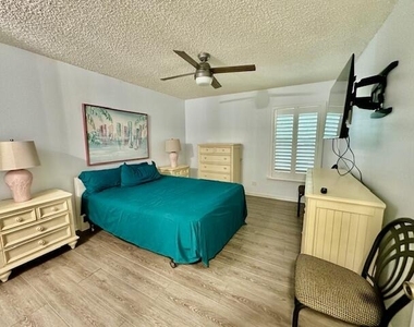 18730 Stewart Circle - Photo Thumbnail 5