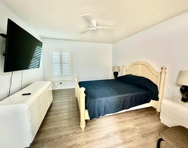 18730 Stewart Circle - Photo Thumbnail 3