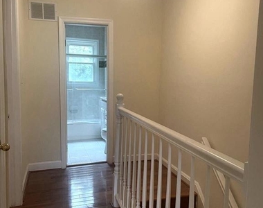 5102 Glassmanor Drive - Photo Thumbnail 14