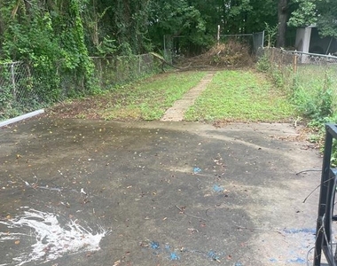 5102 Glassmanor Drive - Photo Thumbnail 27