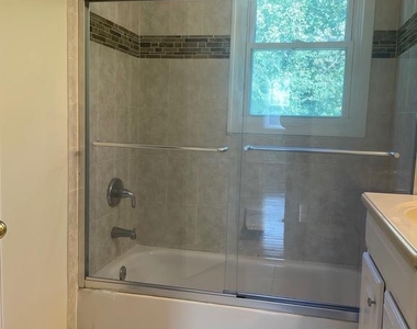 5102 Glassmanor Drive - Photo Thumbnail 25