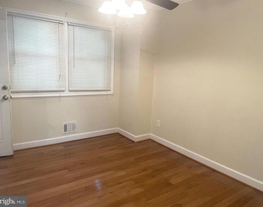 5102 Glassmanor Drive - Photo Thumbnail 9