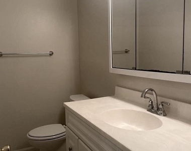 5102 Glassmanor Drive - Photo Thumbnail 10