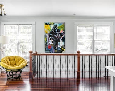 570 Morgan Street Ne - Photo Thumbnail 4