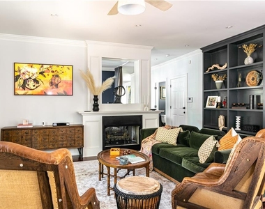 570 Morgan Street Ne - Photo Thumbnail 11