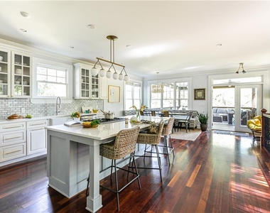 570 Morgan Street Ne - Photo Thumbnail 20