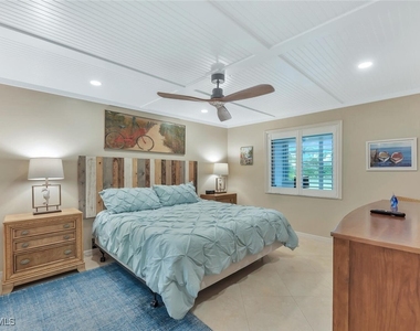 4200 Belair Lane - Photo Thumbnail 10
