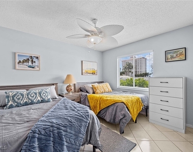 10686 Gulf Shore Drive - Photo Thumbnail 17