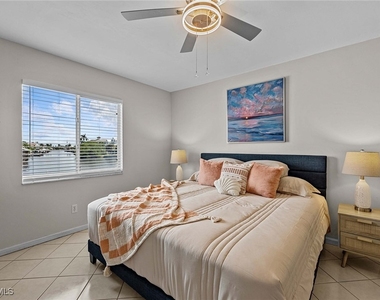 10686 Gulf Shore Drive - Photo Thumbnail 14