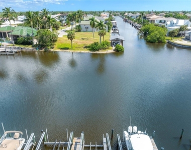 10686 Gulf Shore Drive - Photo Thumbnail 23