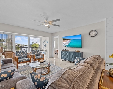 10686 Gulf Shore Drive - Photo Thumbnail 6
