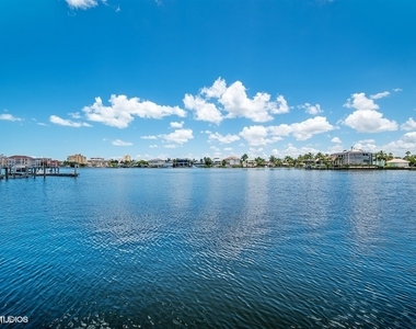 400 Flagship Drive - Photo Thumbnail 25