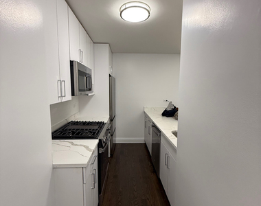 240 East 82nd Street - Photo Thumbnail 5