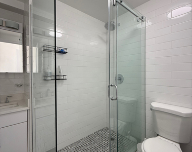 240 East 82nd Street - Photo Thumbnail 8